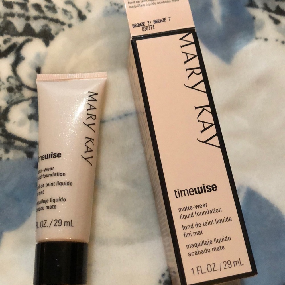 Matte-wear liquid foundation BRONZE 7